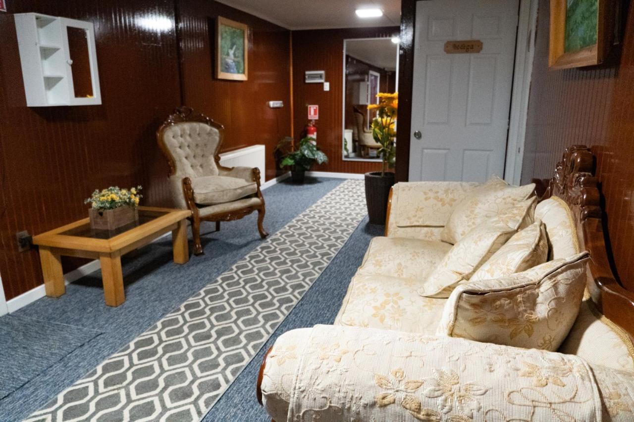 Hotel Forjadores Del Cabo De Hornos Puerto Williams Buitenkant foto