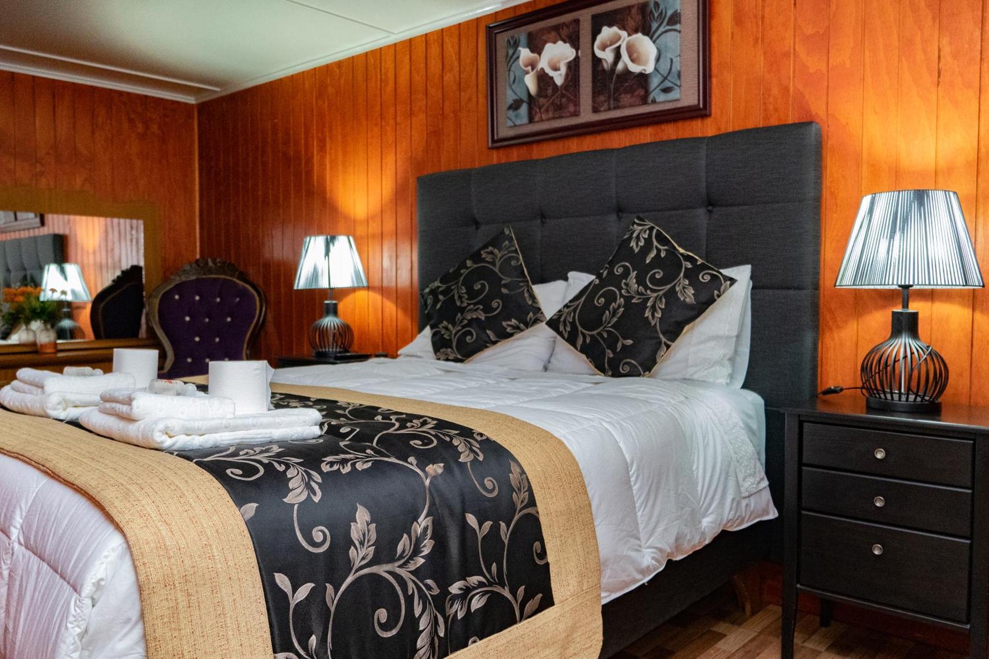 Hotel Forjadores Del Cabo De Hornos Puerto Williams Buitenkant foto